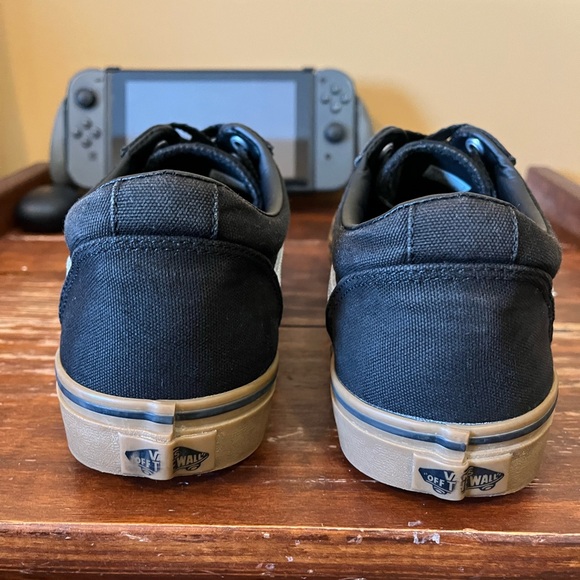 Vans Old Skool Low Tops - Black / White / Gum, Size 10 - Picture 9 of 10